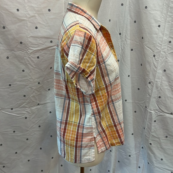 Eddie Bauer size small short sleeve plaid button up top - Picture 5 of 10